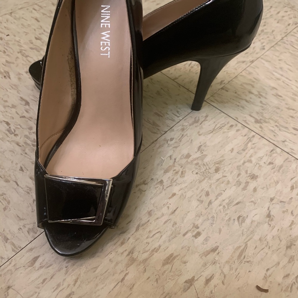 Heels - Picture 3 of 3